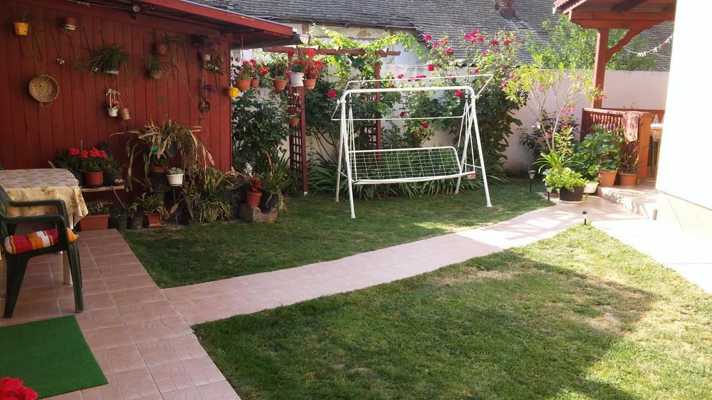 Zach Klara Utcai Apartman วิเชกราด ภายนอก รูปภาพ